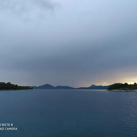 Maria's Sunshine Place *